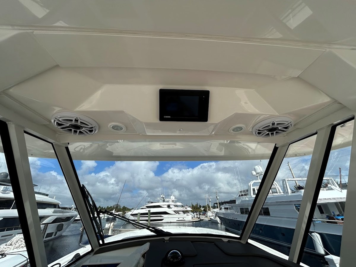 https://arconyachts.ams3.digitaloceanspaces.com/169926/conversions/large_4501670-optimize.jpg