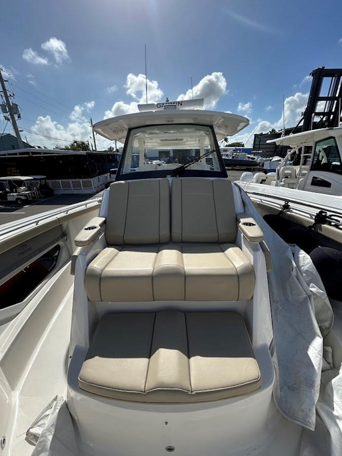 https://arconyachts.ams3.digitaloceanspaces.com/169958/conversions/large_4501683-optimize.jpg