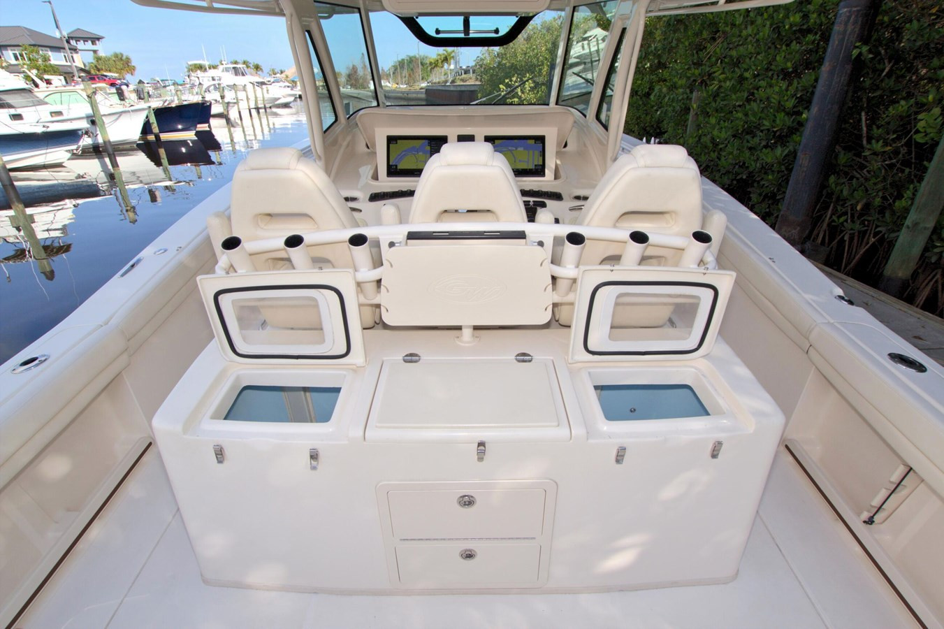 https://arconyachts.ams3.digitaloceanspaces.com/170082/conversions/large_4652376-optimize.jpg