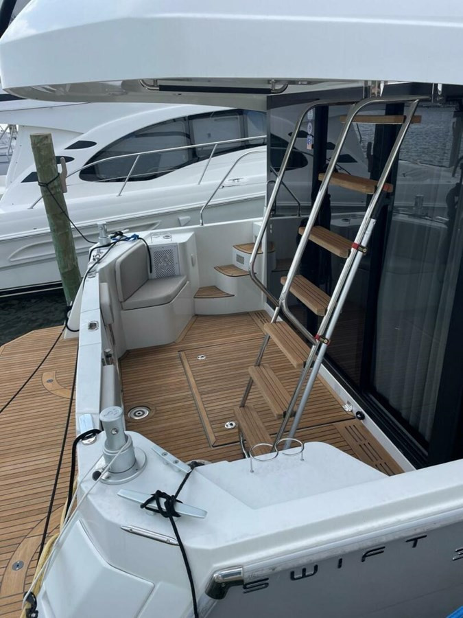 https://arconyachts.ams3.digitaloceanspaces.com/170093/conversions/large_4598336-optimize.jpg