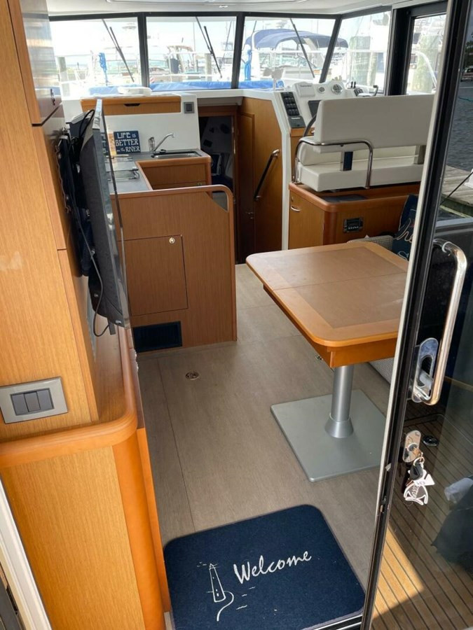 https://arconyachts.ams3.digitaloceanspaces.com/170096/conversions/large_4598337-optimize.jpg