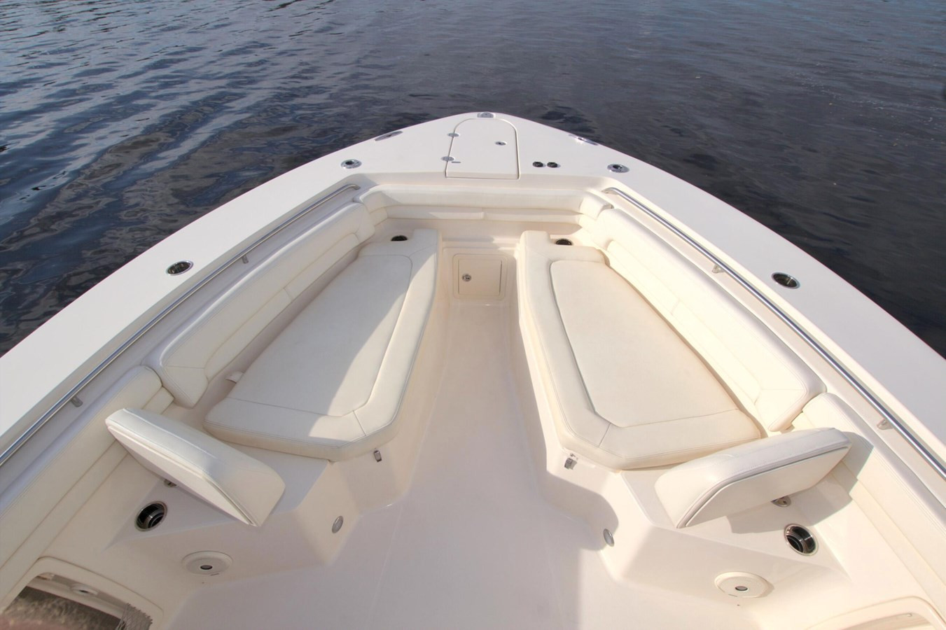 https://arconyachts.ams3.digitaloceanspaces.com/170100/conversions/large_4652382-optimize.jpg