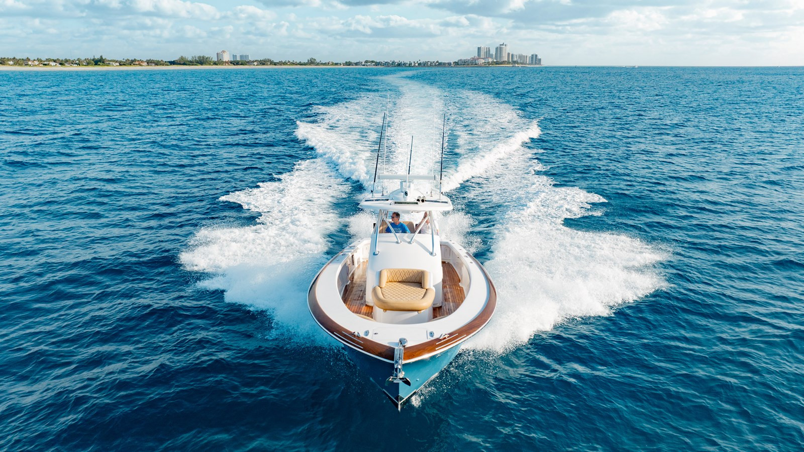 https://arconyachts.ams3.digitaloceanspaces.com/170241/conversions/large_4684539-optimize.jpg