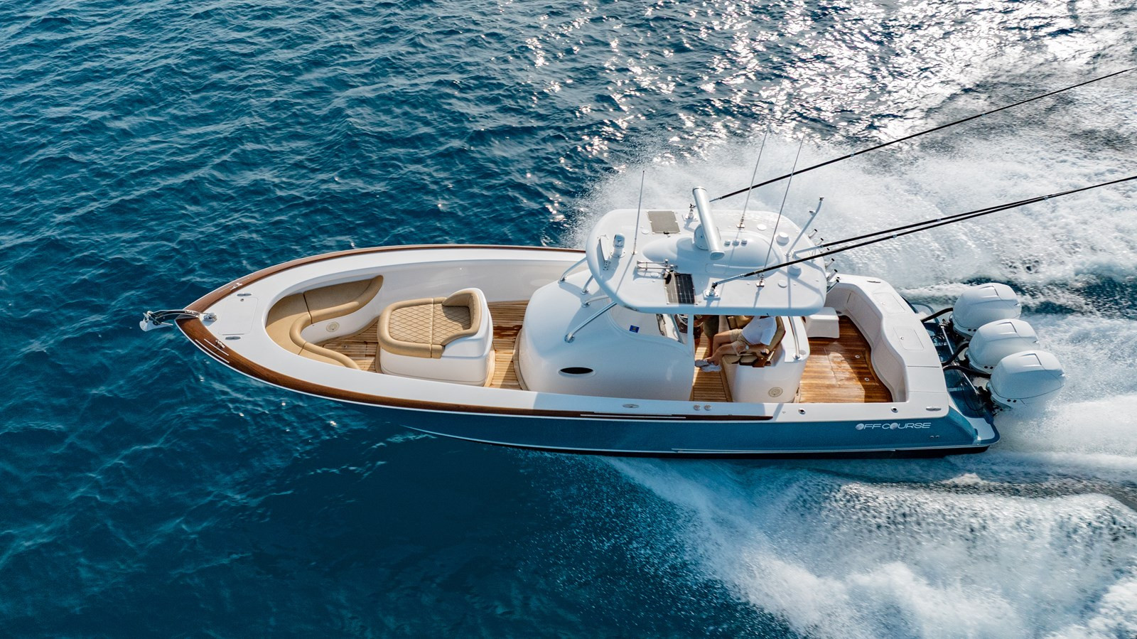 https://arconyachts.ams3.digitaloceanspaces.com/170244/conversions/large_4684540-optimize.jpg