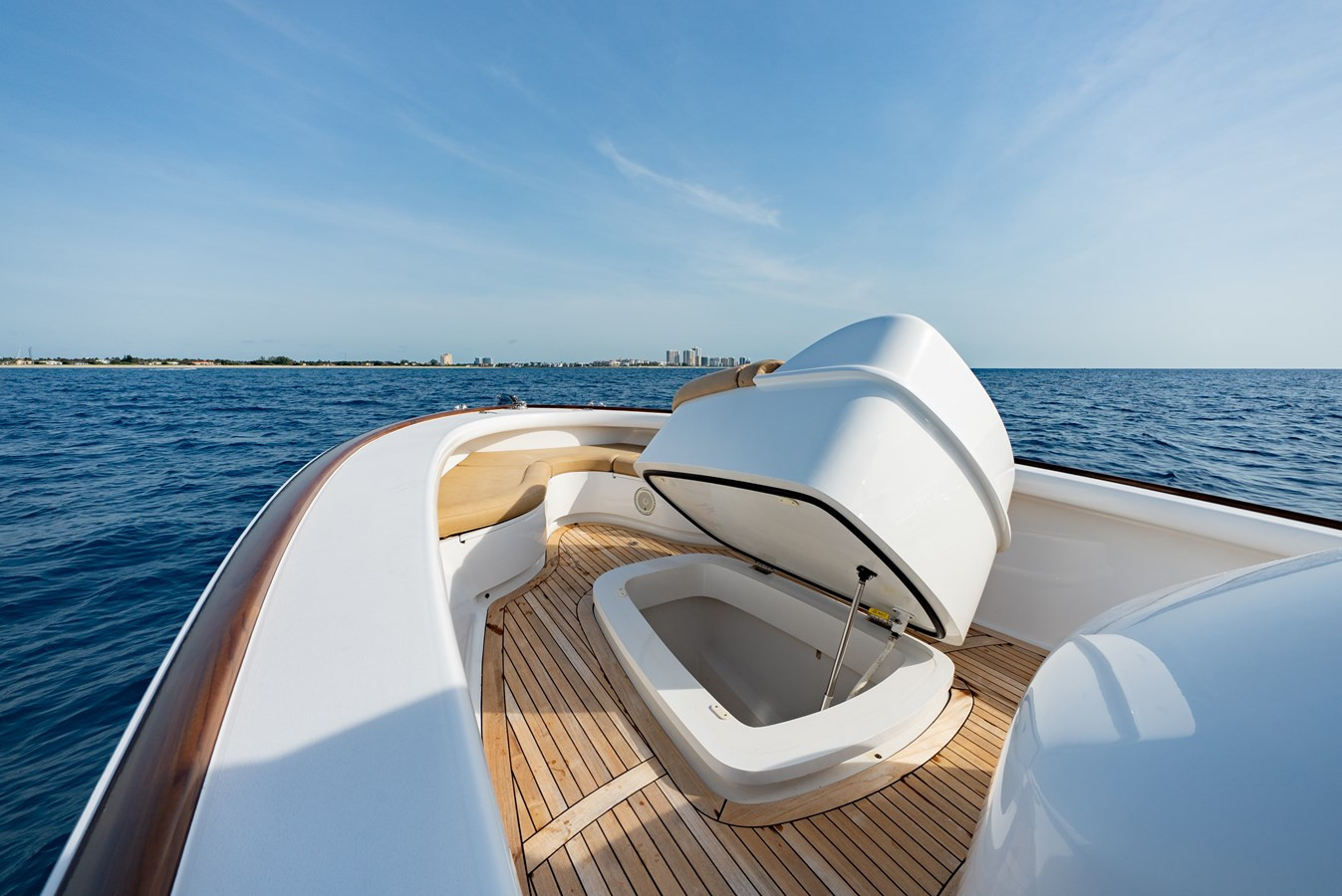 https://arconyachts.ams3.digitaloceanspaces.com/170266/conversions/large_4684547-optimize.jpg