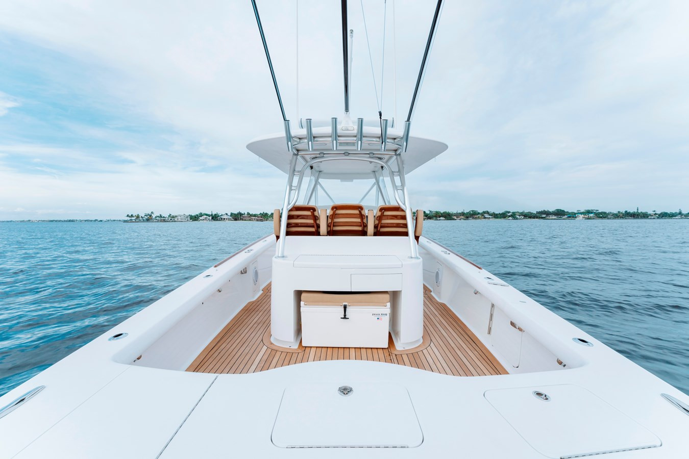 https://arconyachts.ams3.digitaloceanspaces.com/170274/conversions/large_4684550-optimize.jpg