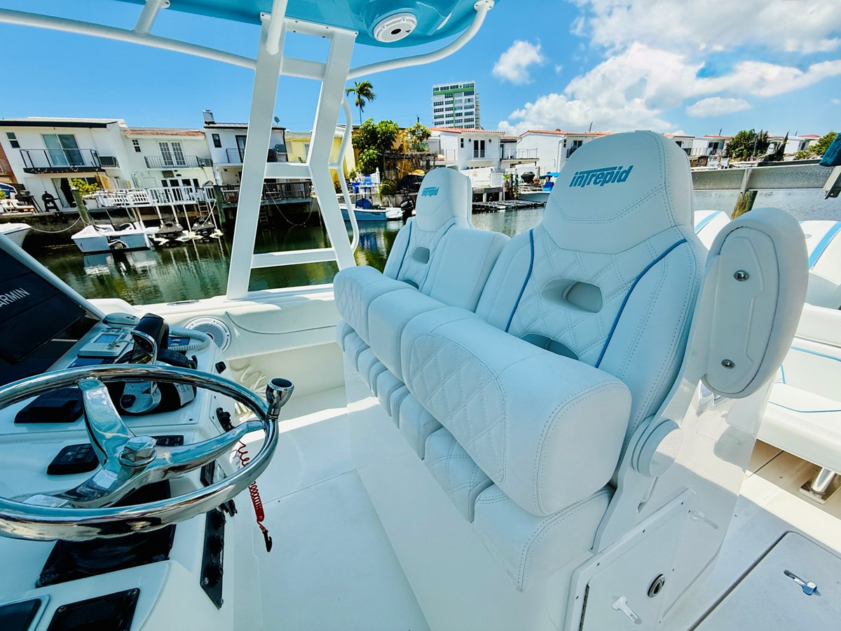 https://arconyachts.ams3.digitaloceanspaces.com/170301/conversions/large_4677978-optimize.jpg