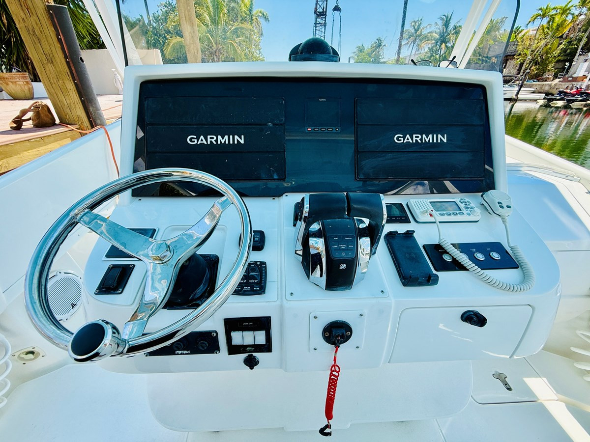 https://arconyachts.ams3.digitaloceanspaces.com/170303/conversions/large_4677979-optimize.jpg