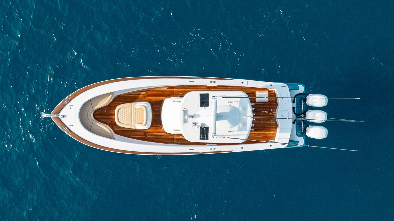 https://arconyachts.ams3.digitaloceanspaces.com/170317/conversions/large_4684566-optimize.jpg