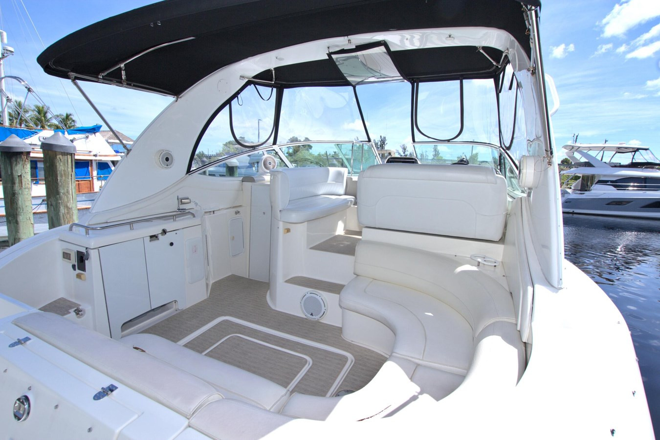 https://arconyachts.ams3.digitaloceanspaces.com/170351/conversions/large_4740010-optimize.jpg