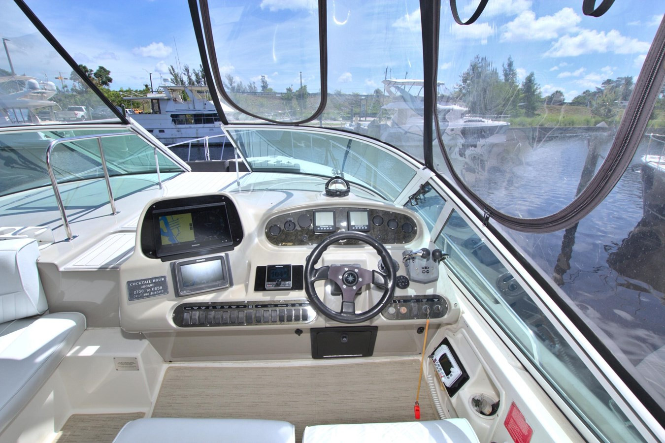 https://arconyachts.ams3.digitaloceanspaces.com/170365/conversions/large_4740015-optimize.jpg