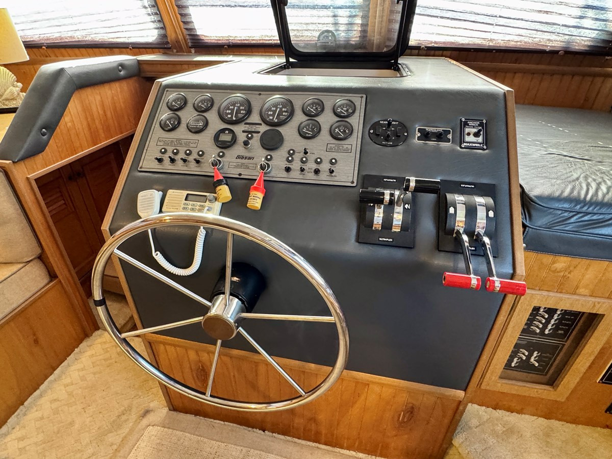 https://arconyachts.ams3.digitaloceanspaces.com/170466/conversions/large_4815593-optimize.jpg