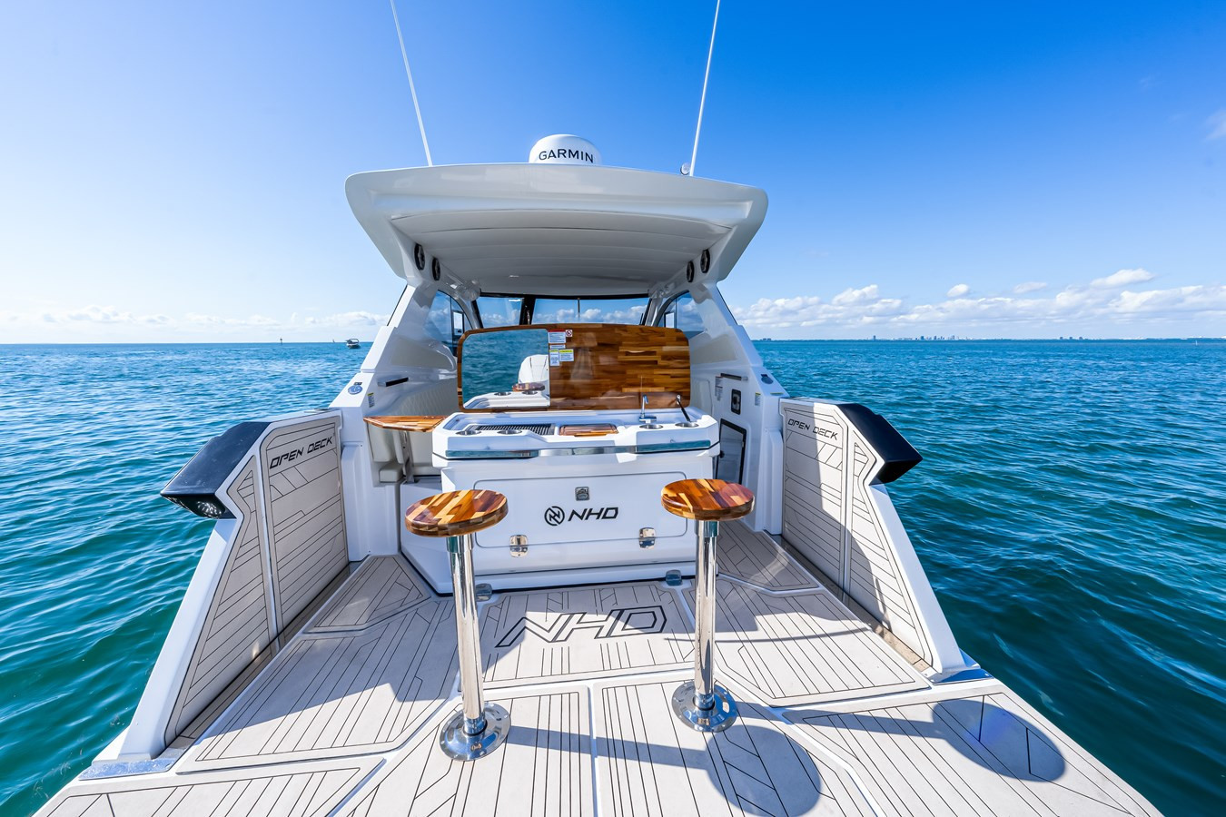 https://arconyachts.ams3.digitaloceanspaces.com/170748/conversions/large_4525274-optimize.jpg