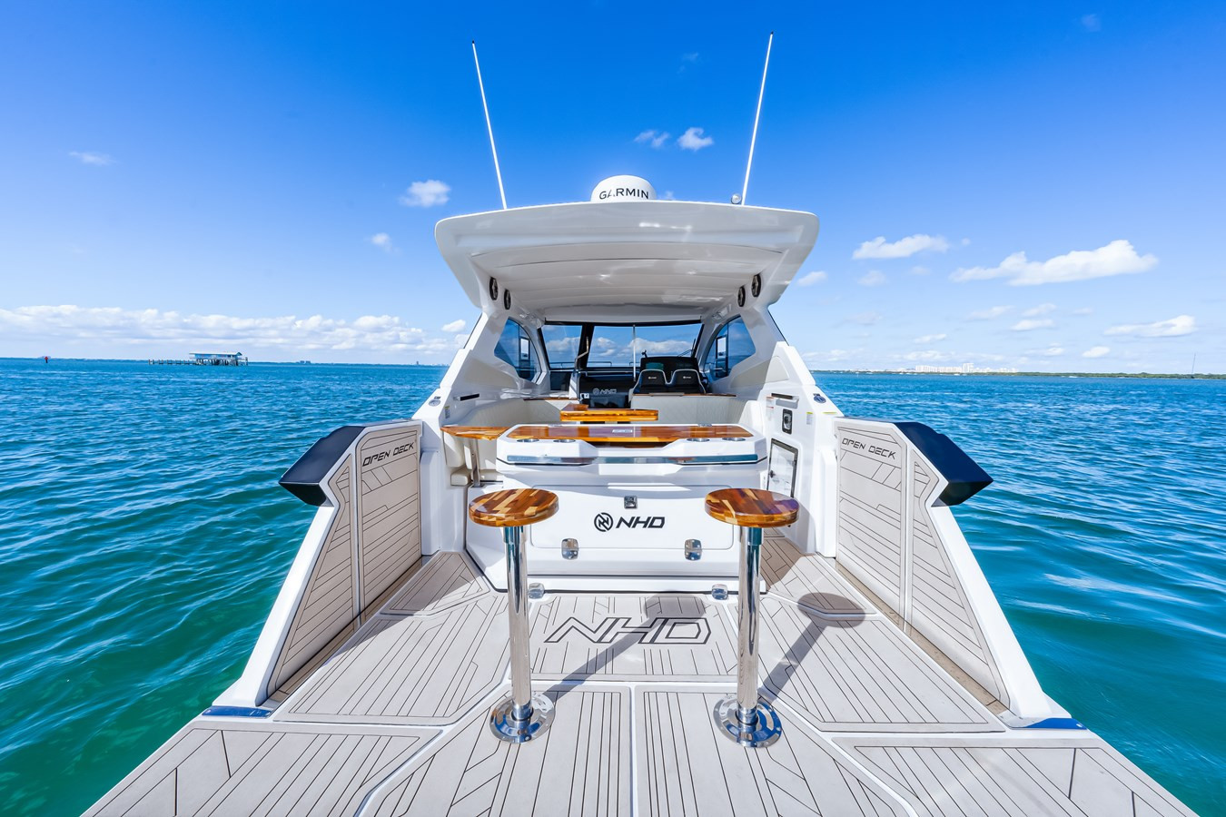 https://arconyachts.ams3.digitaloceanspaces.com/170759/conversions/large_4525279-optimize.jpg
