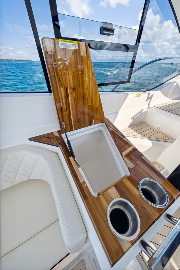 https://arconyachts.ams3.digitaloceanspaces.com/170805/conversions/large_4525294-optimize.jpg
