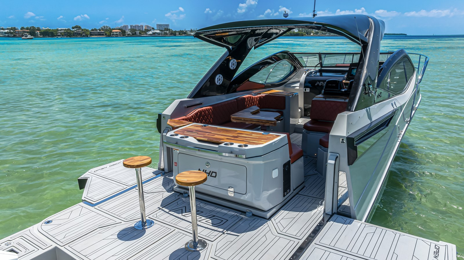 https://arconyachts.ams3.digitaloceanspaces.com/170850/conversions/large_4295753-optimize.jpg