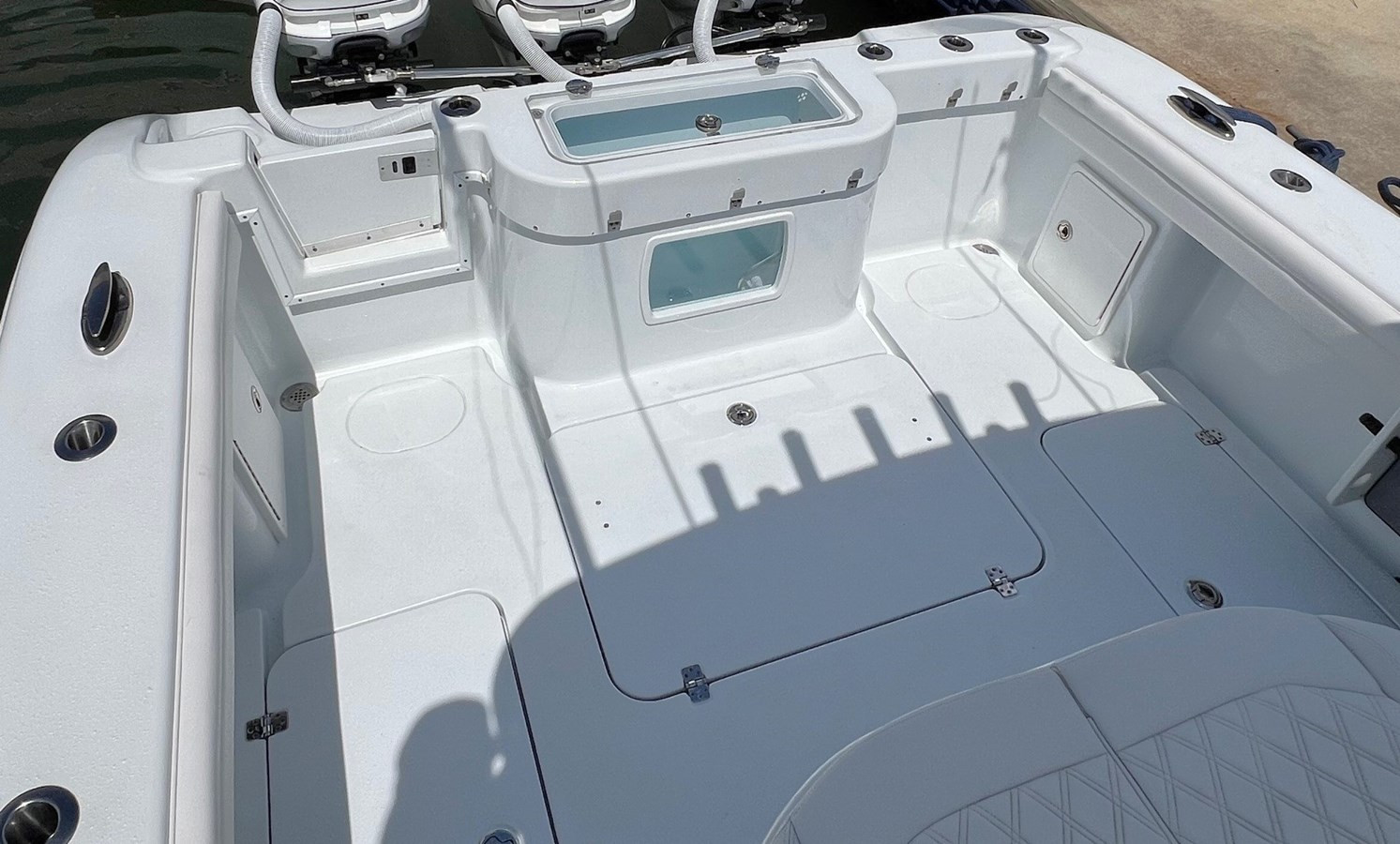 https://arconyachts.ams3.digitaloceanspaces.com/170897/conversions/large_4383482-optimize.jpg