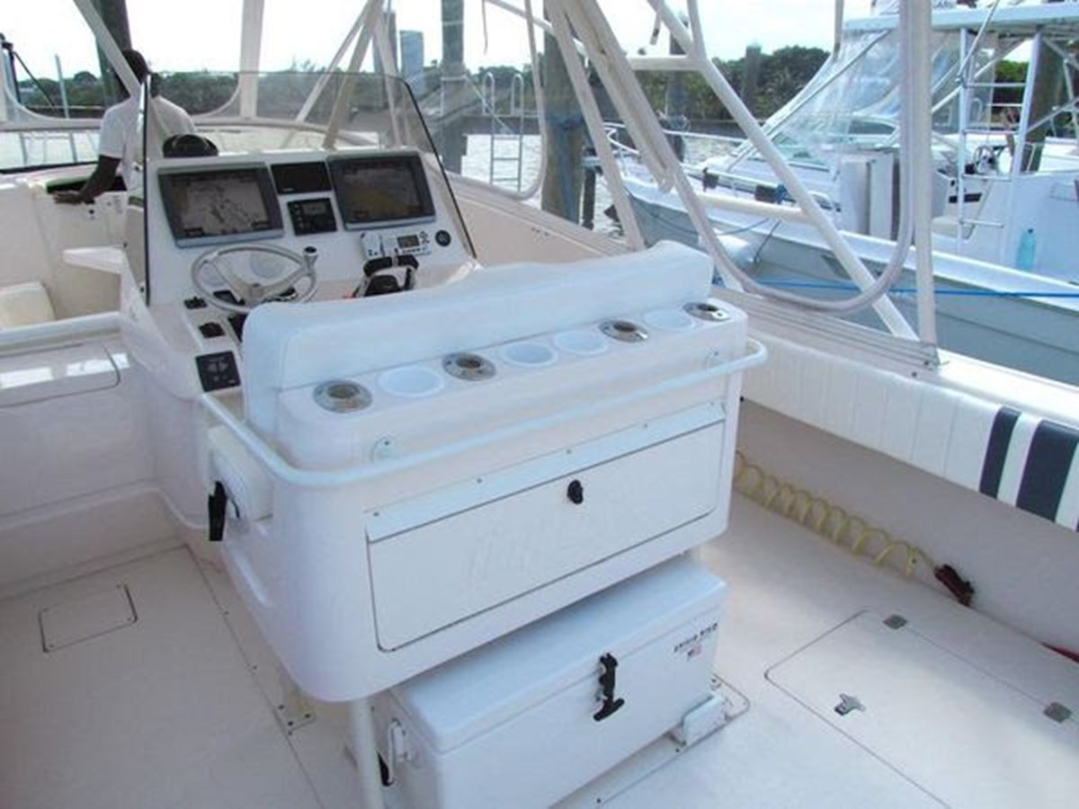 https://arconyachts.ams3.digitaloceanspaces.com/170949/conversions/large_3974143-optimize.jpg