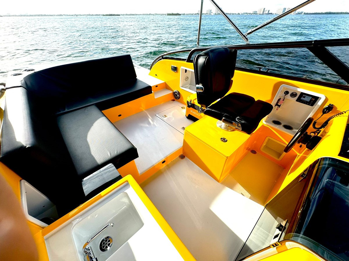 https://arconyachts.ams3.digitaloceanspaces.com/170997/conversions/large_4183645-optimize.jpg