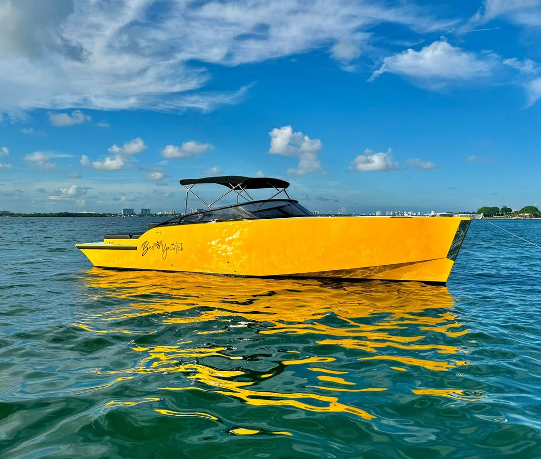 https://arconyachts.ams3.digitaloceanspaces.com/171012/conversions/large_4183650-optimize.jpg