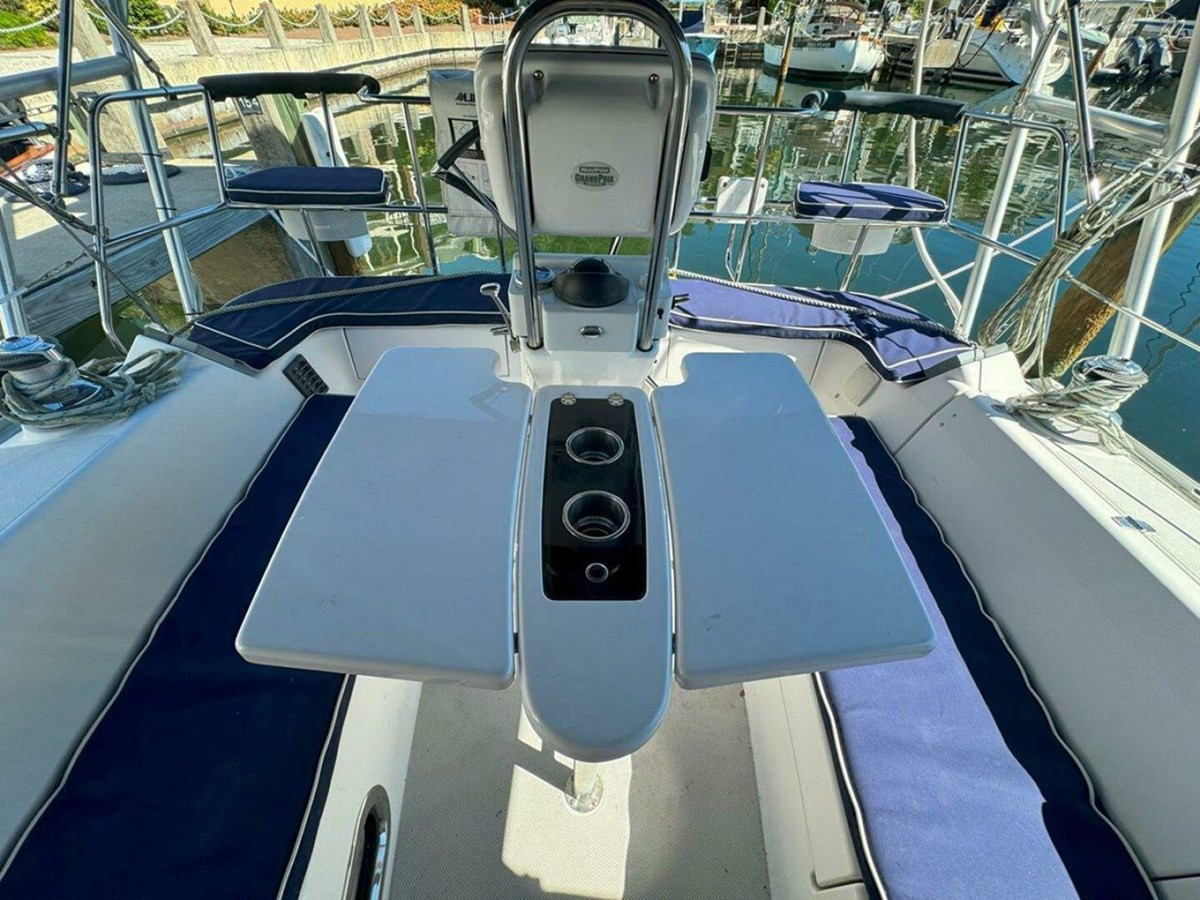https://arconyachts.ams3.digitaloceanspaces.com/171067/conversions/large_4607379-optimize.jpg