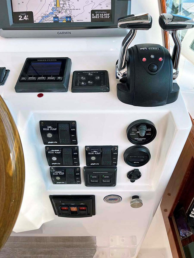 https://arconyachts.ams3.digitaloceanspaces.com/171105/conversions/large_4682972-optimize.jpg