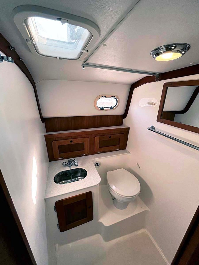 https://arconyachts.ams3.digitaloceanspaces.com/171143/conversions/large_4682968-optimize.jpg