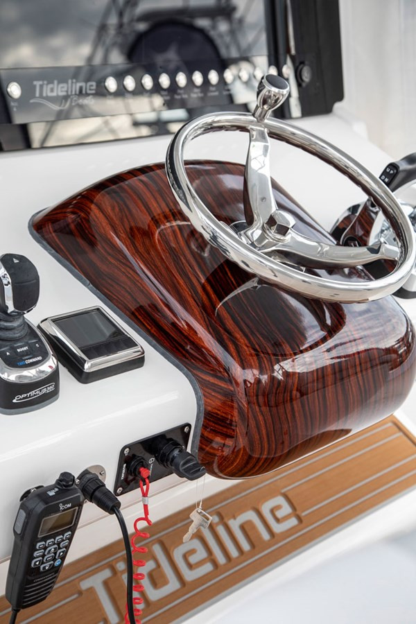 https://arconyachts.ams3.digitaloceanspaces.com/171223/conversions/large_4104028-optimize.jpg