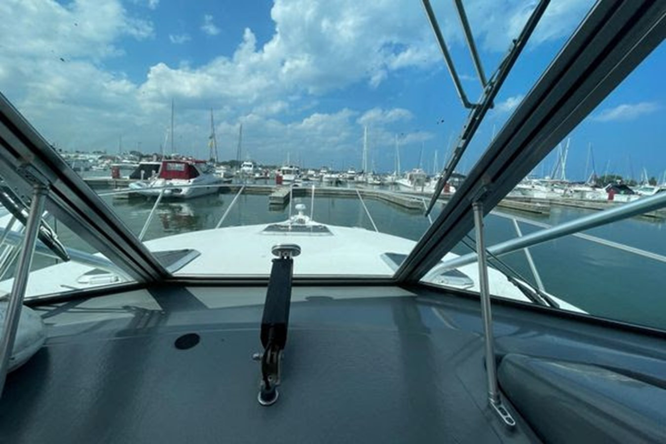 https://arconyachts.ams3.digitaloceanspaces.com/171375/conversions/large_3974187-optimize.jpg
