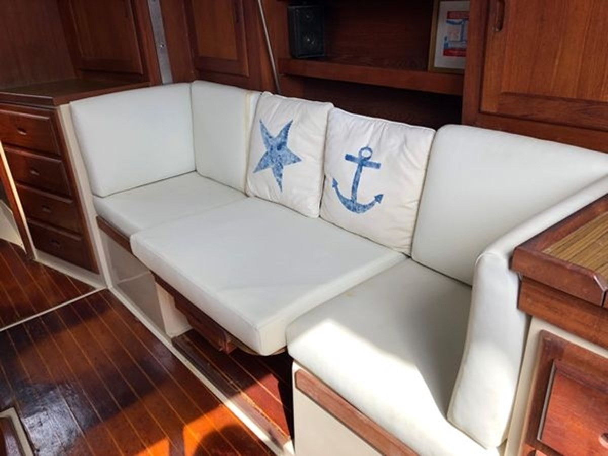 https://arconyachts.ams3.digitaloceanspaces.com/171396/conversions/large_4604762-optimize.jpg