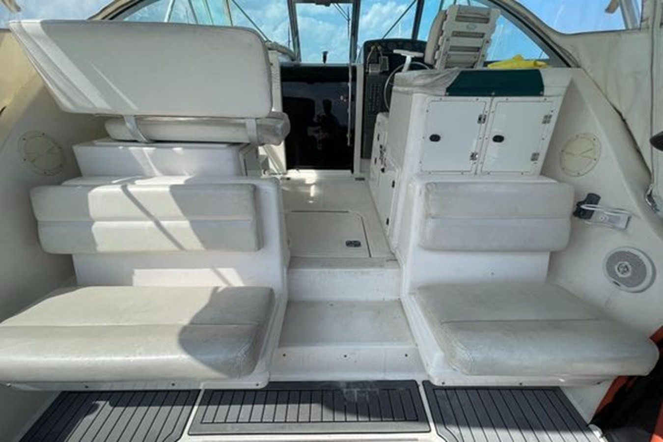 https://arconyachts.ams3.digitaloceanspaces.com/171429/conversions/large_3974207-optimize.jpg