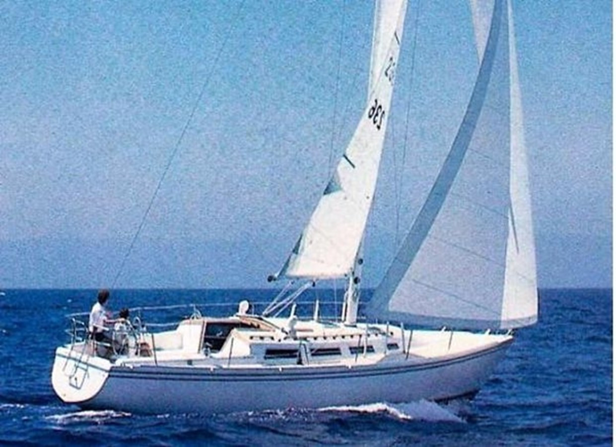 https://arconyachts.ams3.digitaloceanspaces.com/171551/conversions/large_4604822-optimize.jpg