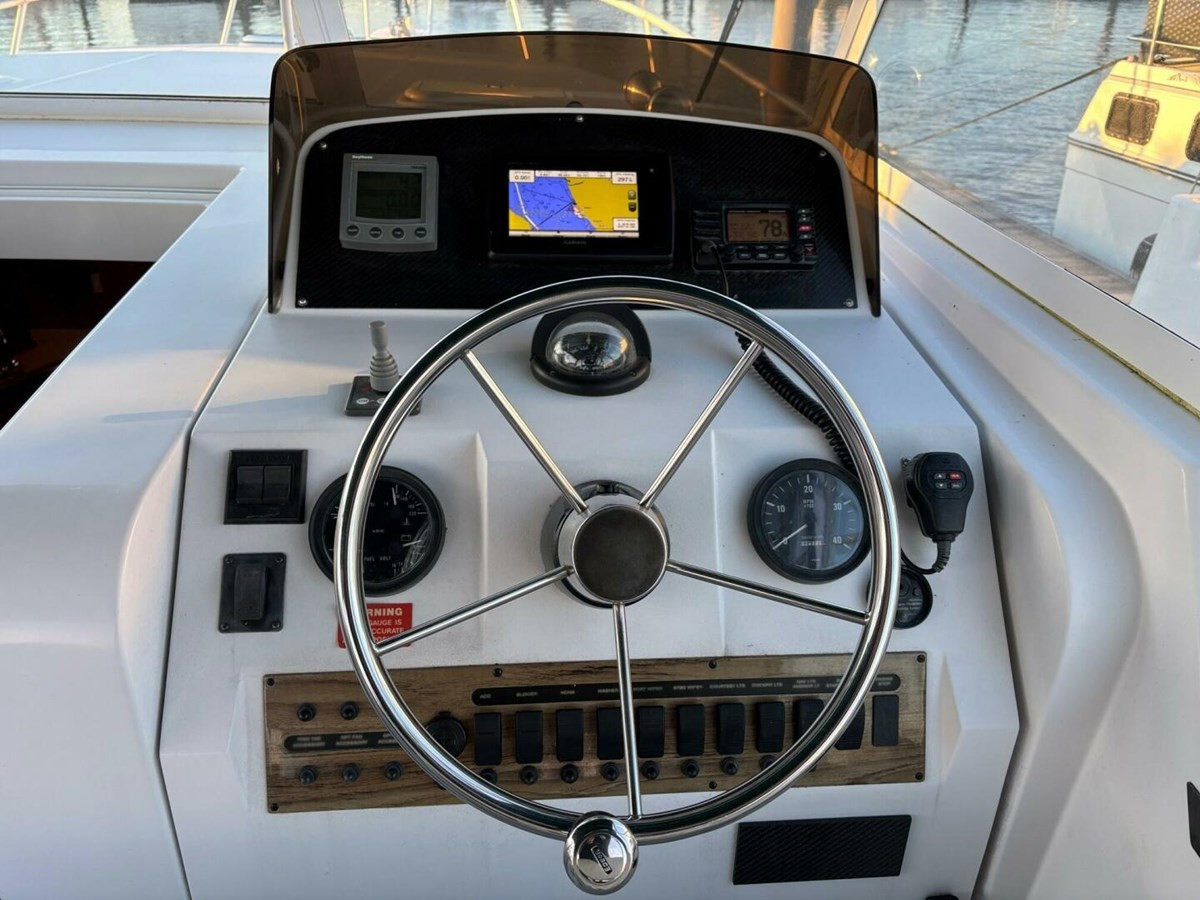 https://arconyachts.ams3.digitaloceanspaces.com/171582/conversions/large_4633913-optimize.jpg