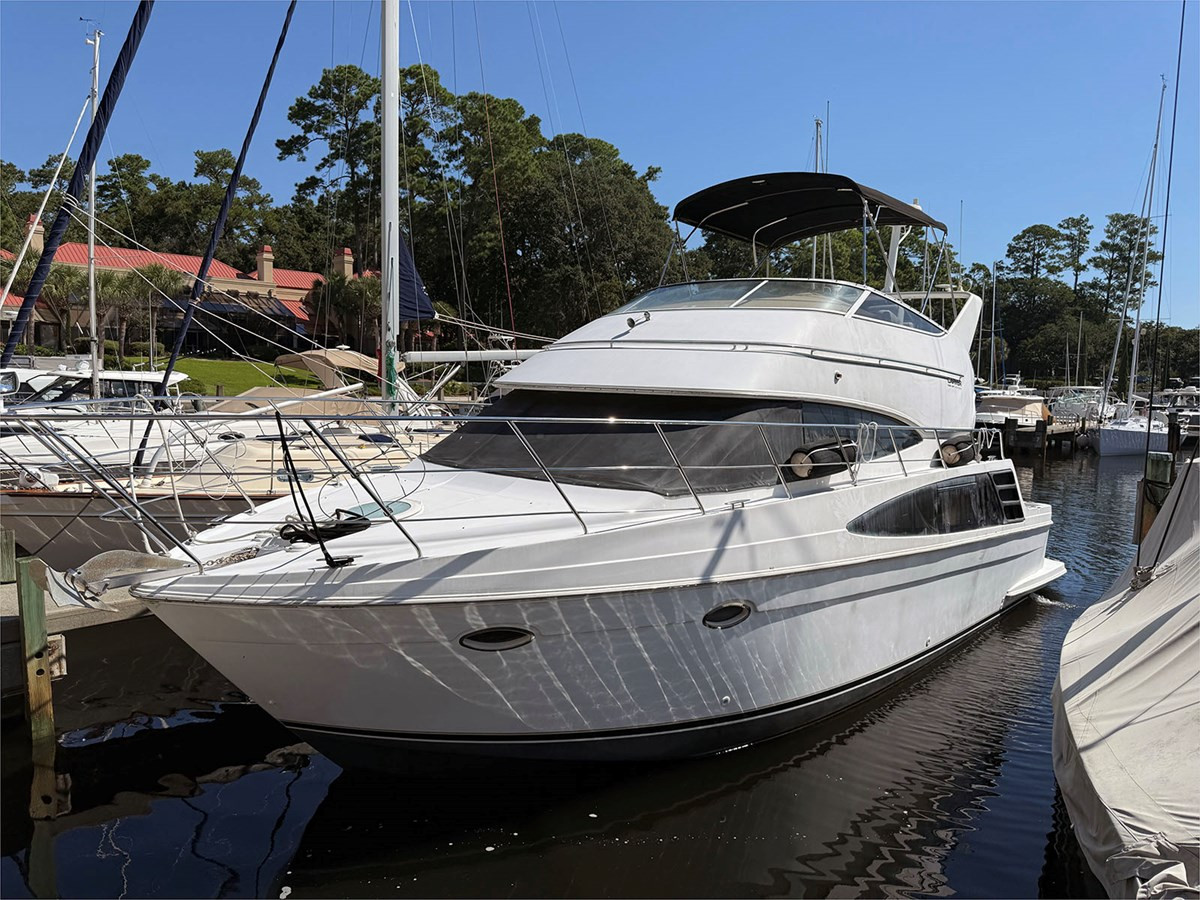 36' CARVER 2003 360 SPORT SEDAN