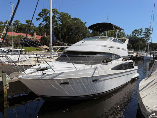 36' CARVER 2003 360 SPORT SEDAN