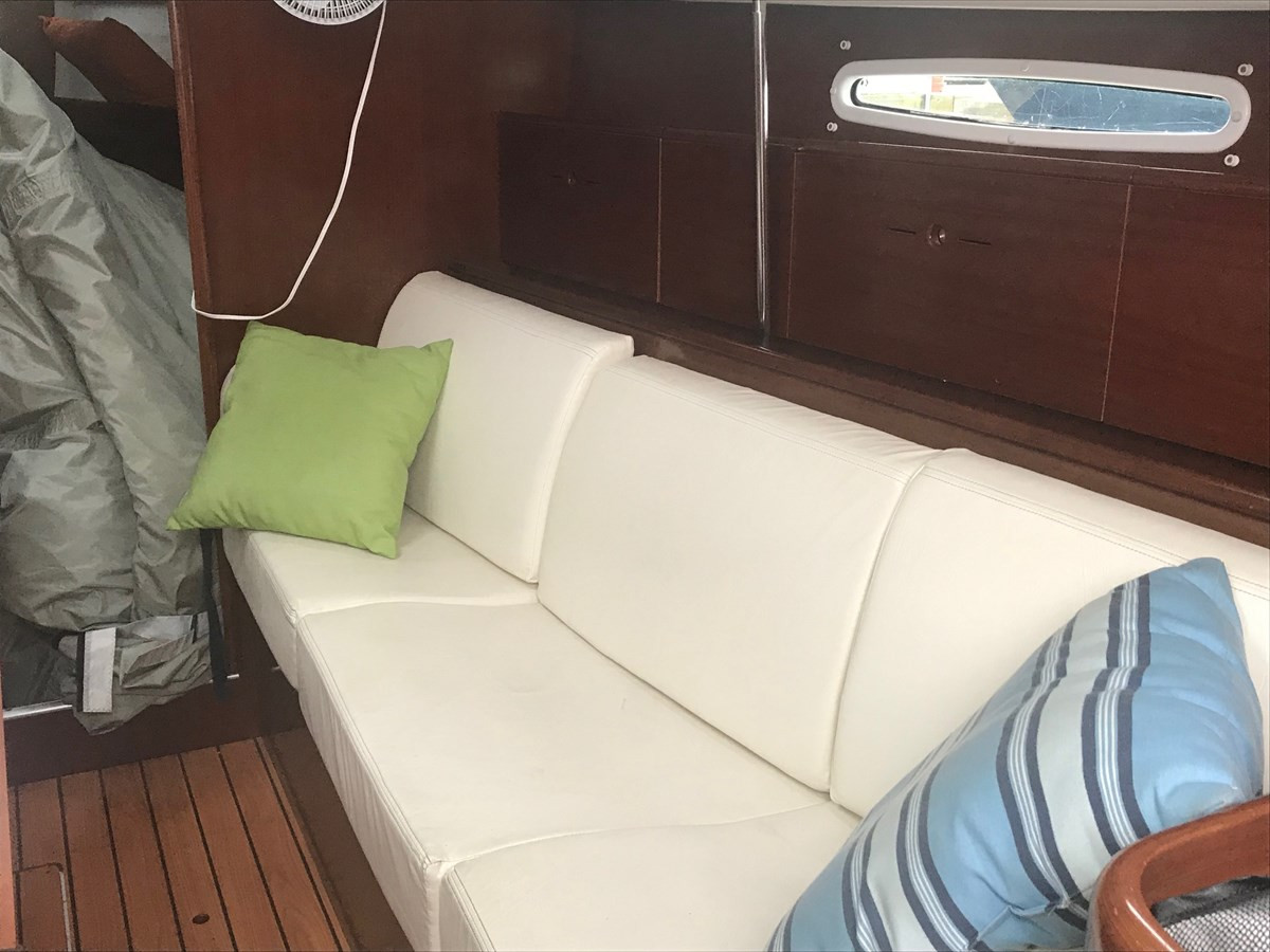 https://arconyachts.ams3.digitaloceanspaces.com/171741/conversions/large_2692525-optimize.jpg