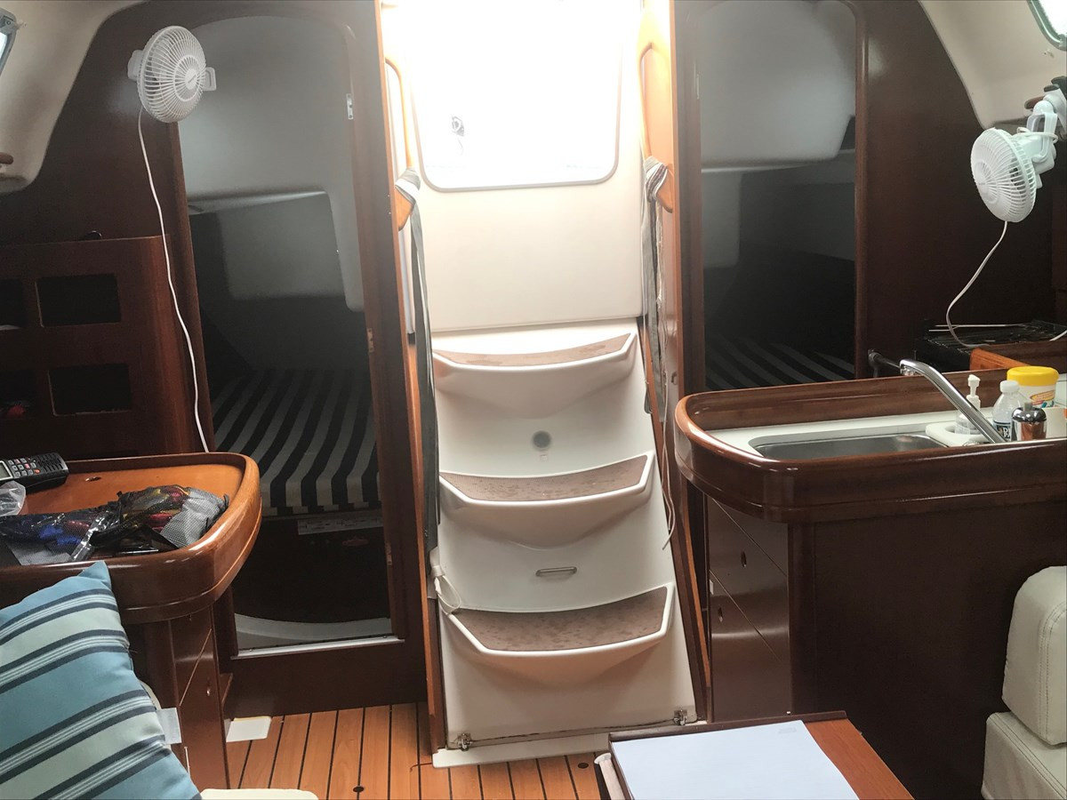 https://arconyachts.ams3.digitaloceanspaces.com/171765/conversions/large_2692534-optimize.jpg