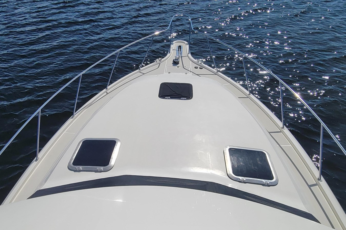 https://arconyachts.ams3.digitaloceanspaces.com/171849/conversions/large_4033344-optimize.jpg