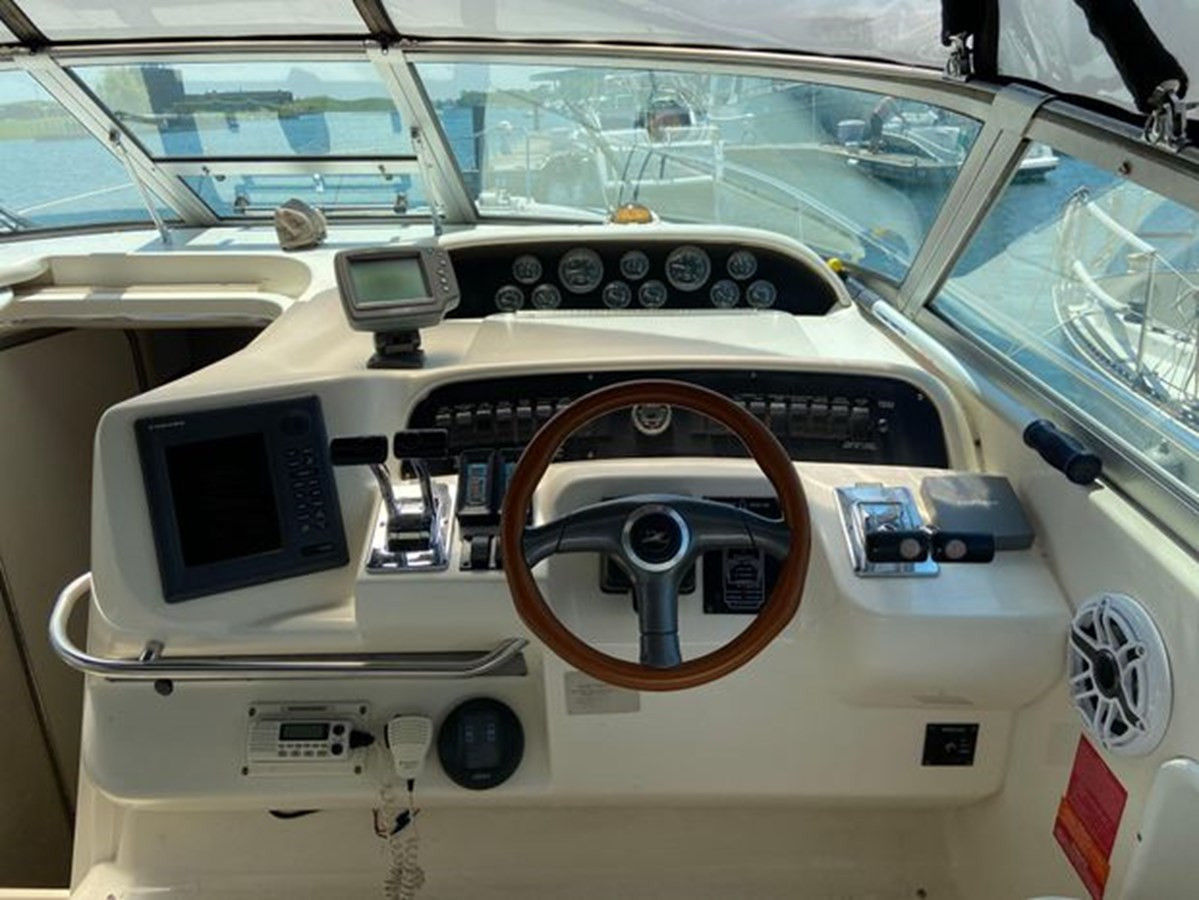https://arconyachts.ams3.digitaloceanspaces.com/171851/conversions/large_3972039-optimize.jpg