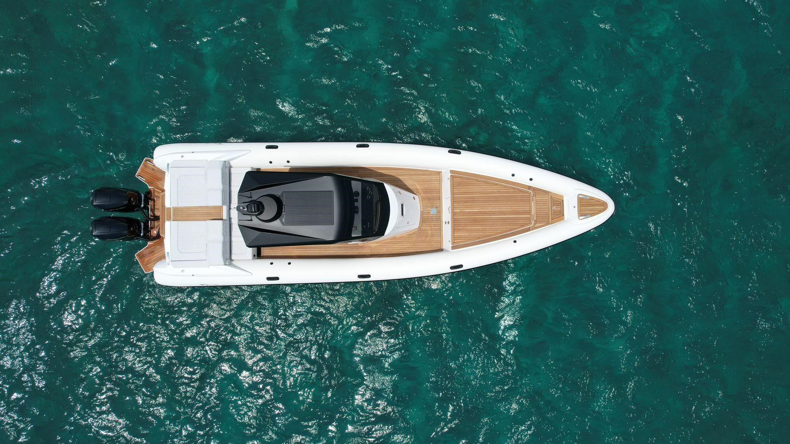 https://arconyachts.ams3.digitaloceanspaces.com/171971/conversions/large_4183883-optimize.jpg