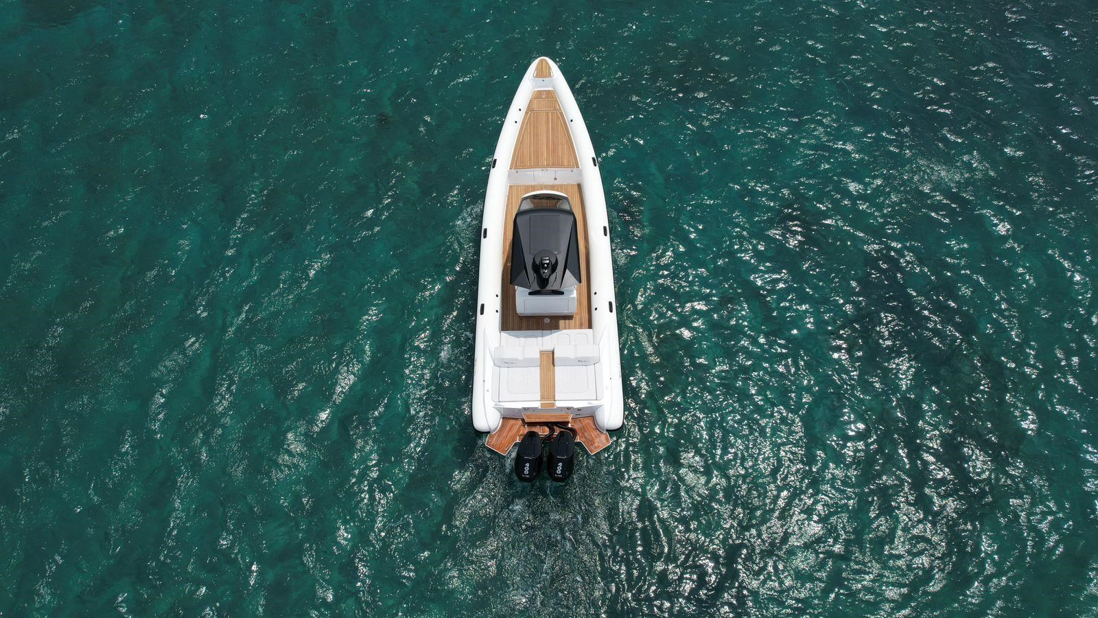 https://arconyachts.ams3.digitaloceanspaces.com/171974/conversions/large_4183884-optimize.jpg