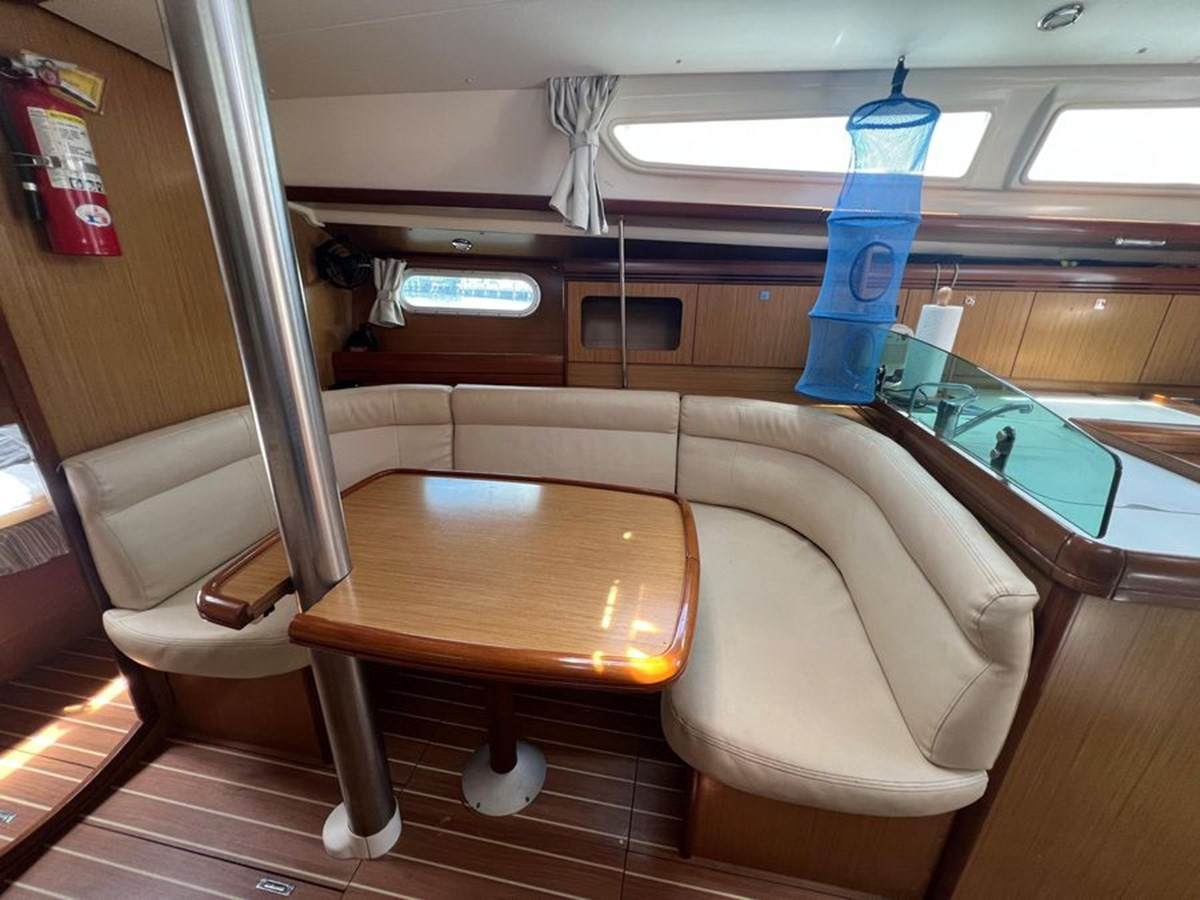 https://arconyachts.ams3.digitaloceanspaces.com/171989/conversions/large_4155623-optimize.jpg