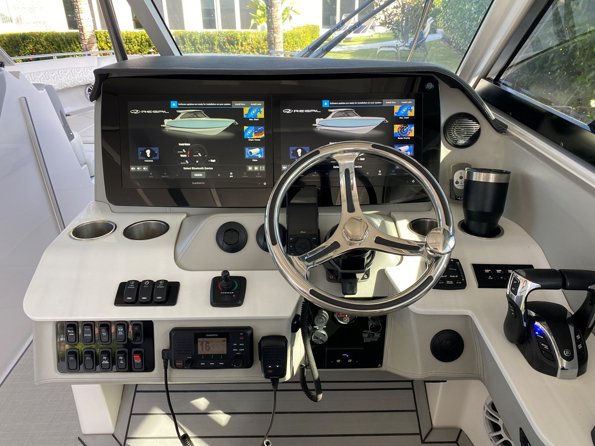 https://arconyachts.ams3.digitaloceanspaces.com/172020/conversions/large_4207235-optimize.jpg