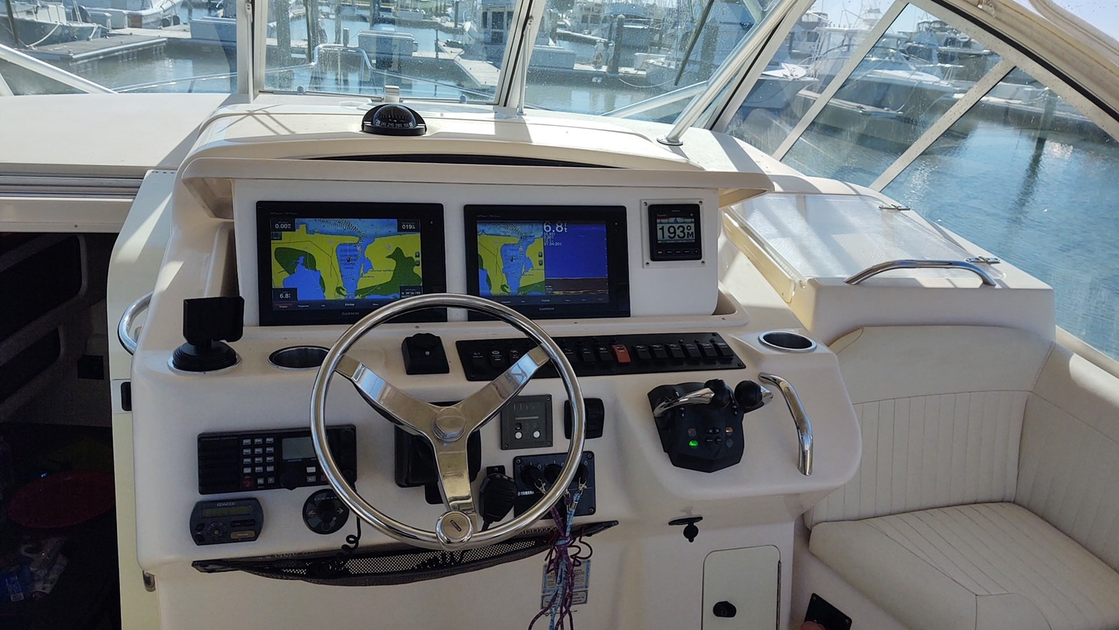 https://arconyachts.ams3.digitaloceanspaces.com/172100/conversions/large_4181817-optimize.jpg
