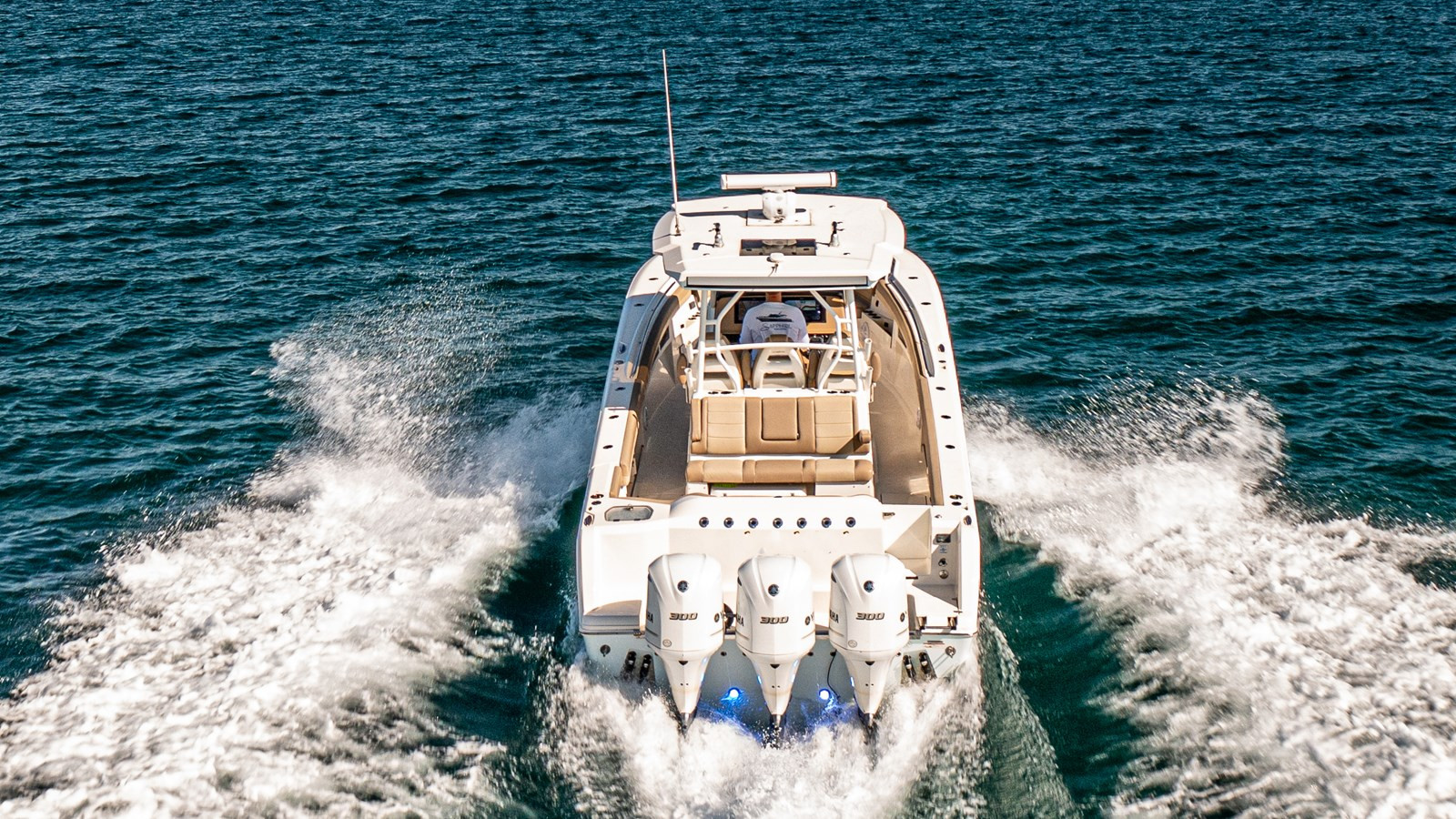 https://arconyachts.ams3.digitaloceanspaces.com/172206/conversions/large_4470859-optimize.jpg