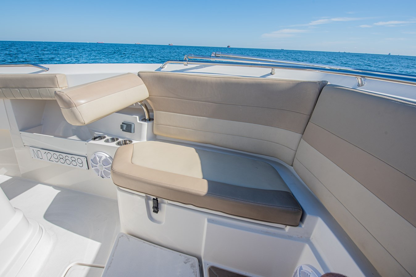 https://arconyachts.ams3.digitaloceanspaces.com/172230/conversions/large_4470867-optimize.jpg