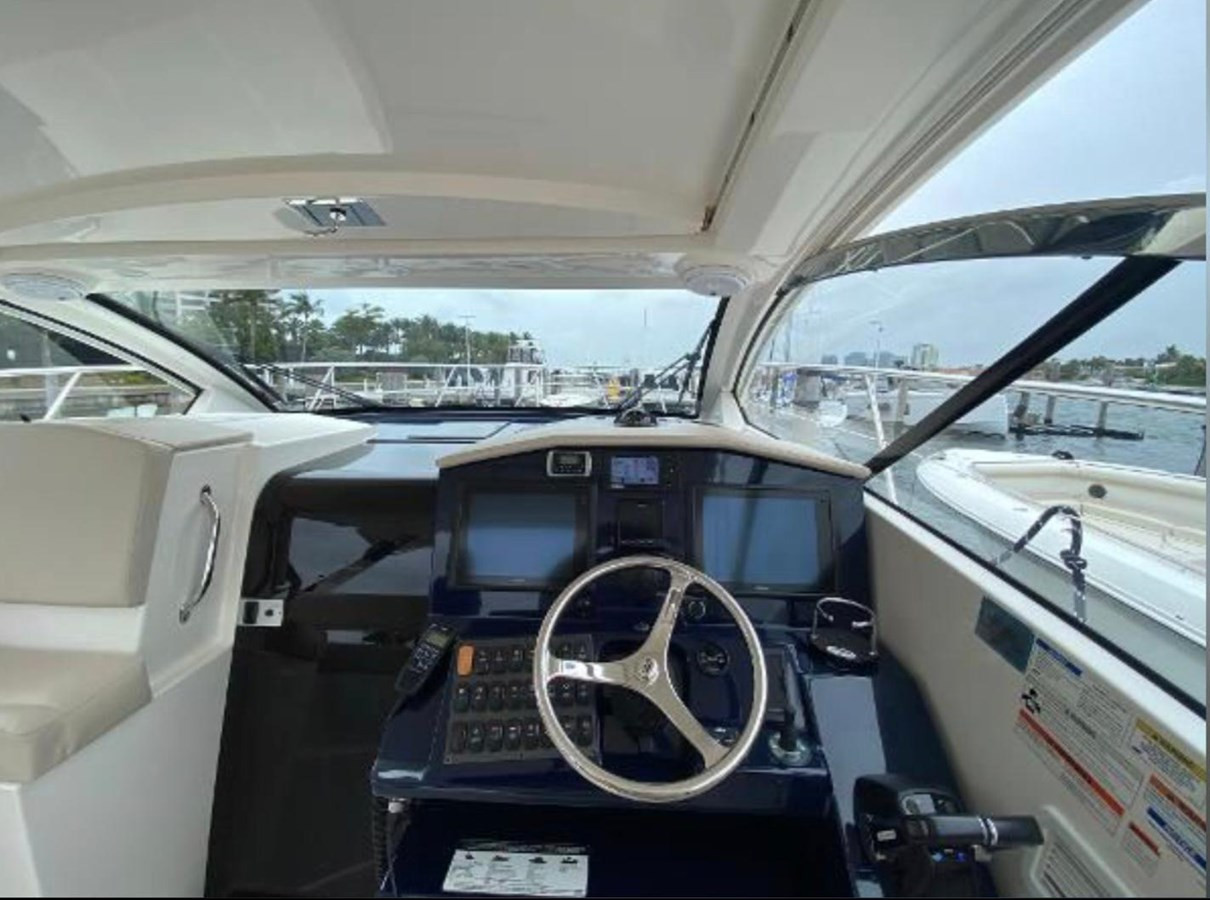 https://arconyachts.ams3.digitaloceanspaces.com/172231/conversions/large_4502655-optimize.jpg