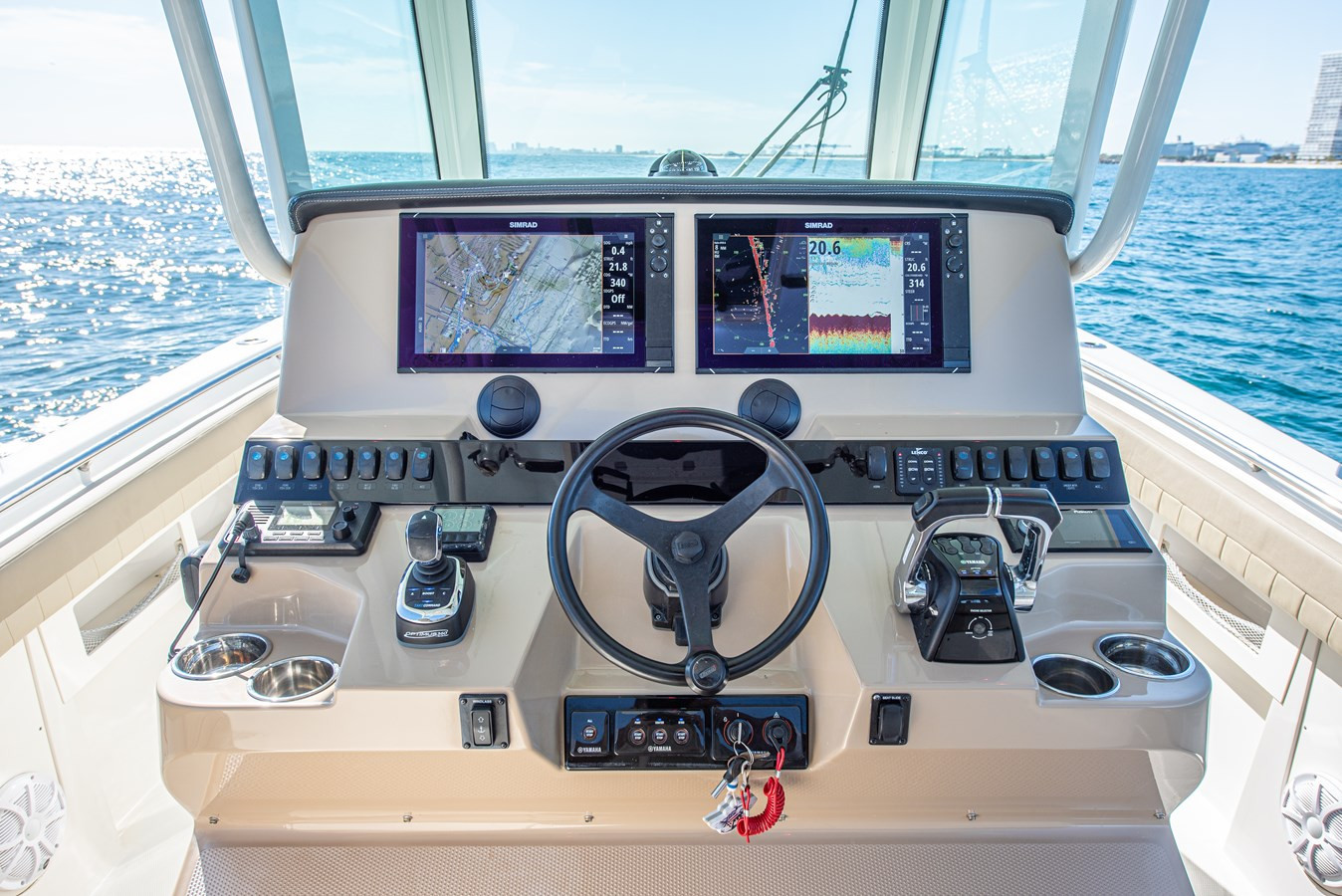 https://arconyachts.ams3.digitaloceanspaces.com/172245/conversions/large_4470872-optimize.jpg
