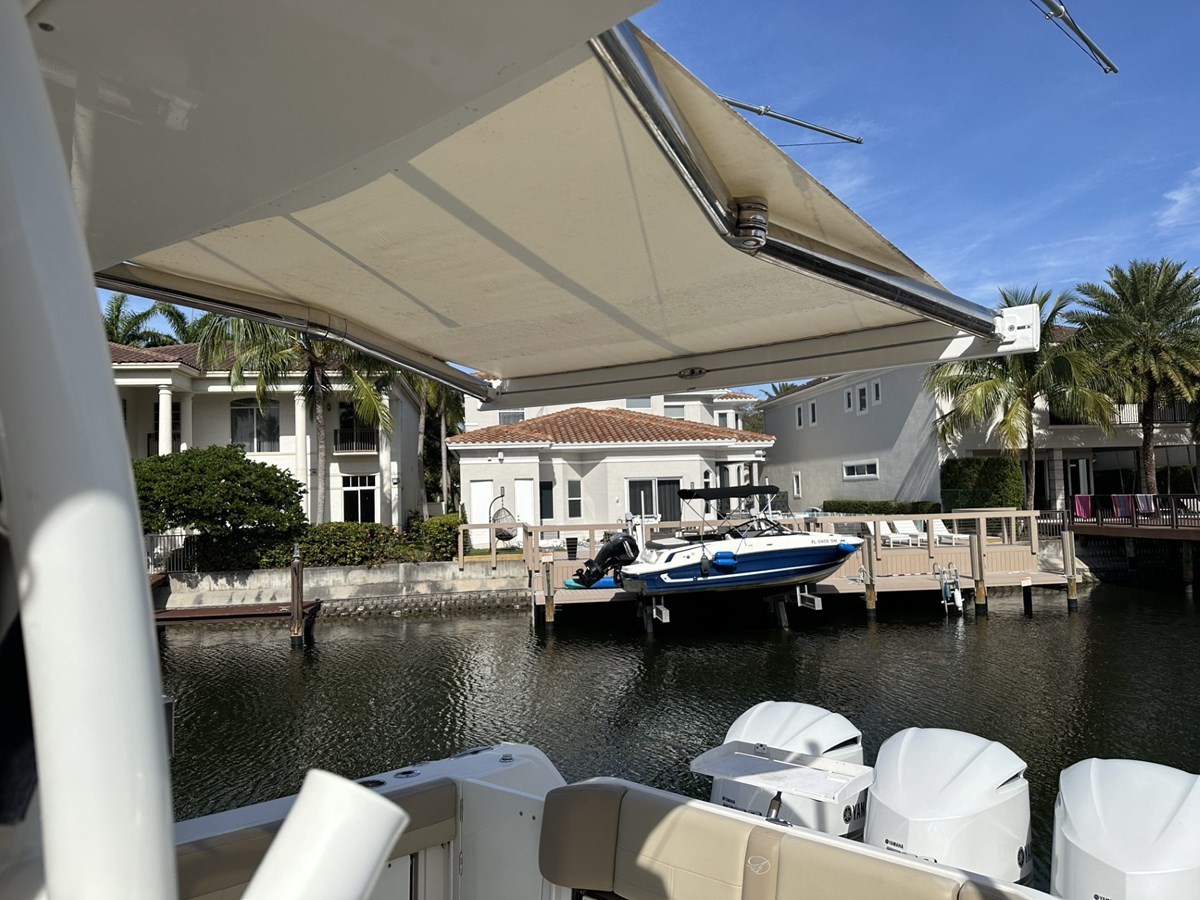 https://arconyachts.ams3.digitaloceanspaces.com/172337/conversions/large_4549356-optimize.jpg