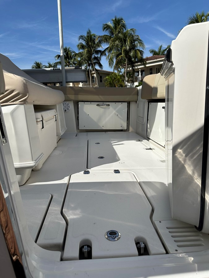 https://arconyachts.ams3.digitaloceanspaces.com/172364/conversions/large_4549366-optimize.jpg